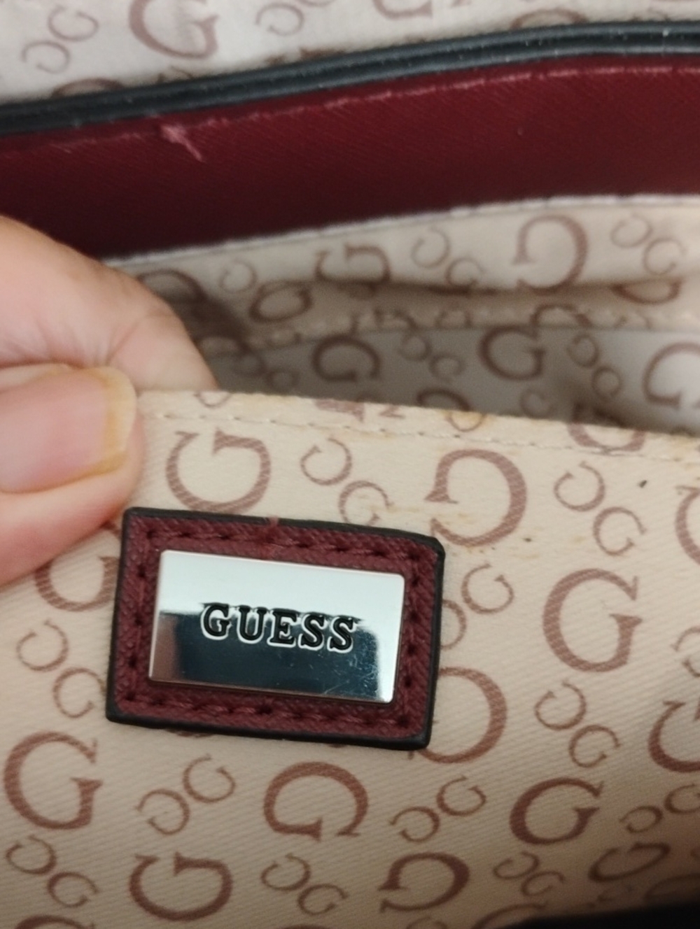 Guess Bags - Picture 7 of 15